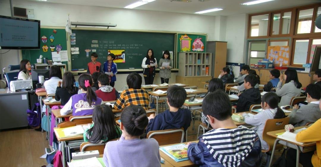 Portada ¿Cualquiera puede educar?